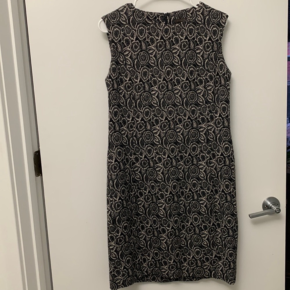 ITALIAN DRESS - PESERICO gray black and white flower design material wool.!